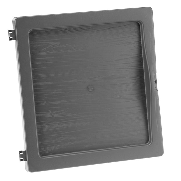 Nest door Grand Lodge